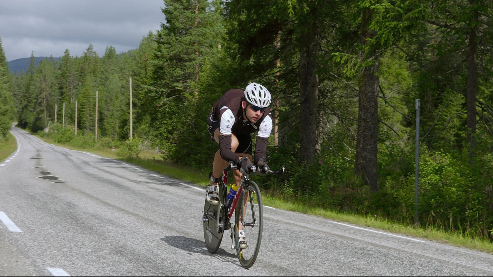热刺客场平纽卡斯尔，防守表现稳健，热刺纽卡斯尔集锦